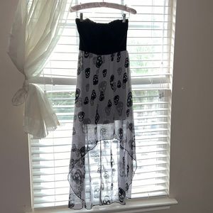 Velvet room strapless Black and grey scull dress size medium